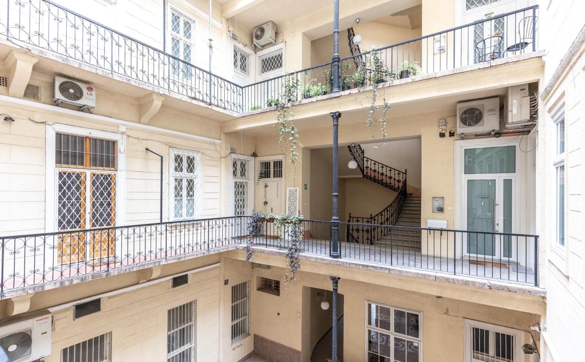 Andrassy Square Residence Budapeste Exterior foto